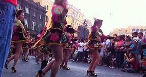 Niñas bailando caporales peruano. 2016