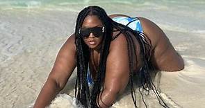 Lizzo rocks blue tie-dyed bikini in the 'middle of the ocean'