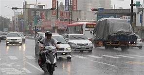 台南上午風雨不大停班課 黃偉哲指安全顧慮從寬考量 | 地方 | 中央社 CNA