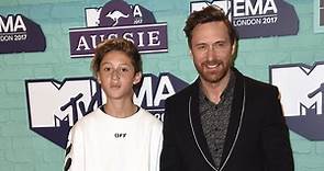David Guetta s'affiche avec son fils Tim Elvis ! - Closer