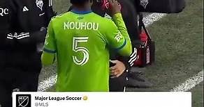 Nouhou Tolo rompant le jeûne pendant un match de MLS
