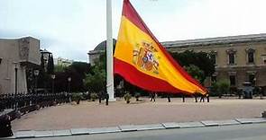 Izado bandera de España