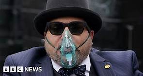 Nicholas Rossi: The man behind the oxygen mask