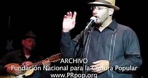 Trovador Eduardo Villanueva canta 'Rosario Dinamitera'.mov