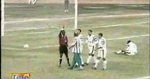 Rabah Saâdane-رابح سعدان reçoit carton rouge en 1999 match Liberia-Algérie