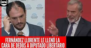 Fernández Llorente LE LLENÓ LA CARA DE DEDOS a diputado libertario que defendía la represión