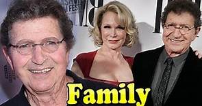Mac Davis Family With Daughter,Son and Wife Lise Kristen Gerard 2020