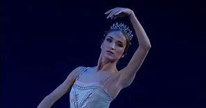 バレエ「ライモンダ」第1幕からライモンダのヴァリエーション グリゴローヴィチ版 エカチェリーナ・シプーリナ