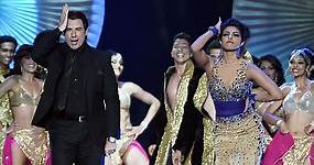 John Travolta baila con Priyanka Chopra en la gala de la Academia de Cine de la India