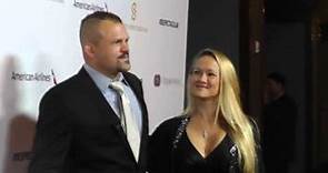 chuck liddell and his wife he sometimes thinks of a comeback EsNews