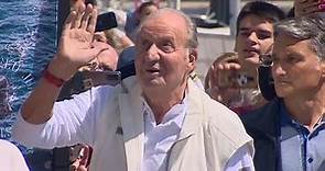 El rey emérito, Juan Carlos I, recibido entre críticas y "vivas al rey" en España