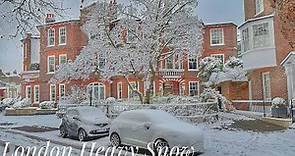 It’s Snowing in London | Heavy Snowfall in London December 2022 | London Streets Christmas Walk
