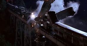 Under Siege 2 - Train Crash / Ending Scene (1080p)