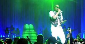 R. Kelly Performs "Green Light" in NYC