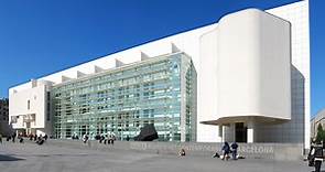 El Museo de Arte Contemporáneo (MACBA) | Barcelona-Home Blog