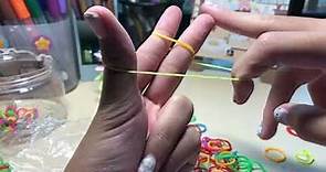 How to make an rubber band bracelet