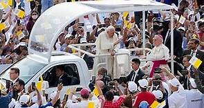 Multitudinaria misa del papa Francisco durante la tercera jornada de su viaje oficial a Baréin