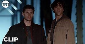 Supernatural: Sam and Dean Attacked by Constance’s spirit - Season 1 [CLIP] | TNT