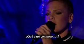 Pink - What About Us - Letra Traducida