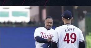 Johan Santana realizó lanzamiento ceremonial 🙌🔥 Video: MLB #mlb #grandesligas #twins #venezuela