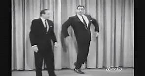 Raymond Burr silly walk entrance on Jack Benny Show 1961