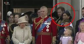 Ecco perché Harry ha sgridato Meghan sul balcone di Buckingham Palace