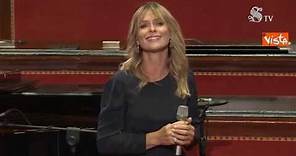 Serena Autieri incanta il Senato con la sua voce per Napoli