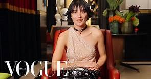 Alice Pagani rivela cosa custodisce nella sua Gothic Belt Bag | Vogue Italia