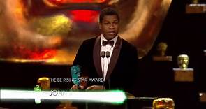 John Boyega gana como Estrella Creciente #2016BAFTAs