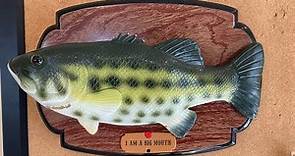 JSNY Animated Big Mouth Bass Singing Fish Wavy Wood Plaque (I Am A Big Mouth)