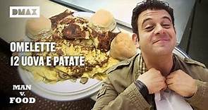 Adam Richman contro l'Omelette da 12 Uova ricoperte di Chili per un totale di 3 kg | Man vs Food