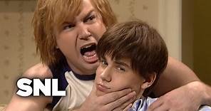 Eddie: The Overly Protective Brother - SNL