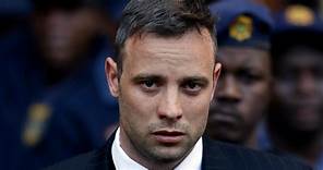 Oscar Pistorius ottiene la libertà condizionata. Uccise la fidanzata dieci anni fa