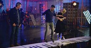 The Voice Season 16: Watch the Coaches Play a Giant Piano Exclusive