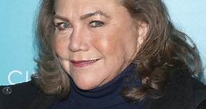 Kathleen Turner reflects on playing transgender woman on 'Friends': 'It never crossed my mind'