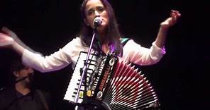 Julieta Venegas - Sin Documentos [Video HD]