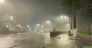 AMAZING Hurricane #Rick in Ixtapa yesterday 25 oct 2021 2:30am