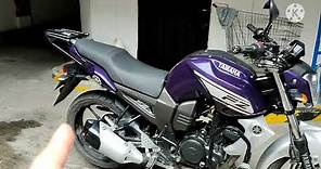 Yamaha FZ 16 con defensas y parrilla. Así se ve la moto.