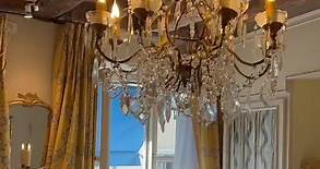 Your hotel in the historic center of Paris, in one of it’s most praised area: Le Marais. #paris #hotelparis #hotelroomview #hotelcarondebeaumarchais #hotelroom #travel #voyage #secretplace #decor #decoracion #decoração #decoracion #bedroomdecor