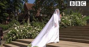 Beautiful Meghan Markle arrives in exquisite wedding dress - The Royal ...