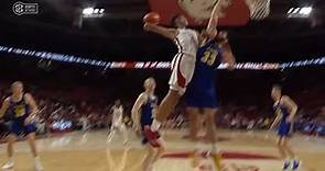 Arkansas F Trevon Brazile throws down potential dunk of the year vs SDSU 😨