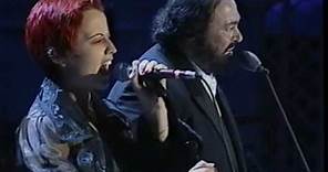 Dolores O'Riordan & Pavarotti - Ave Maria