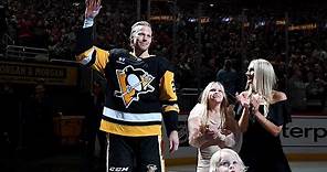 Lars Eller honored for playing 1️⃣0️⃣0️⃣0️⃣games 🎉🇩🇰 Eller hædret for at have spillet 1000 NHL-kampe