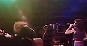 AC/DC, Let There Be Rock con Bon Scott en vivo. 1977 | Behind the Songs