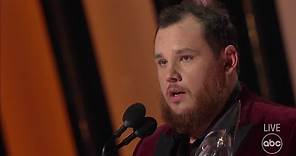 Luke Combs Accepts the 2021 CMA Award for Entertainer of the Year - The CMA Awards
