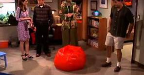 Jane Lynch Two and a half men 1x20