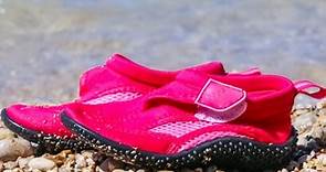 Best Water Shoes for Kids: 2024 Reviews and Buying Guide - MomDot