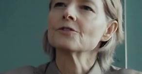¡Jodie Foster, te toca! 🕵️‍♀️✨ La actriz recordará su papel como detective en ‘El silencio de los corderos’, esta vez en la nueva temporada de ‘True detective’ ambientada en Ennis, Alaska ❄️ ¿Qué te parece la nueva protagonista? | Fotogramas