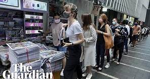Large crowds queue in Hong Kong for final Apple Daily edition