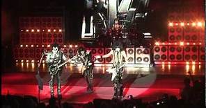 KISSONLINE EXCLUSIVE: "Comin' Home" live from the KISS Kruise!